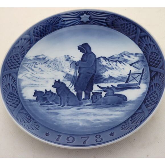PLATE-ROYAL COPENHAGEN-BLUE CHRISTMAS COLLECTION-GREENLAND SCENERY-1978 - Picture 2 of 7